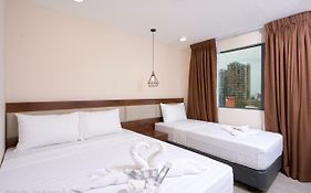 Griffin Hotel And Suites